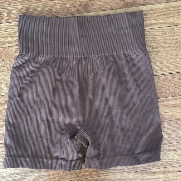 Brown workout shorts, Size medium brand OQQ from amazon - Picture 2 of 3